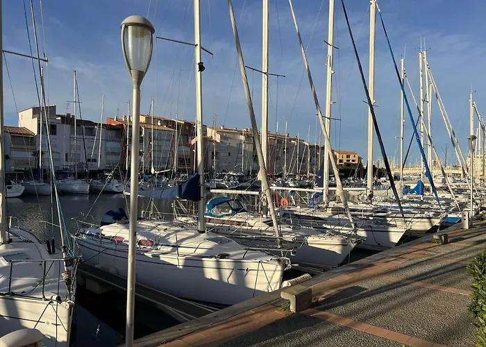 Grand 3 Pieces Avec Terrasse, Lave-linge Et Lave-vaisselle, Animaux Acceptes - Fr-1-702-24 Agde