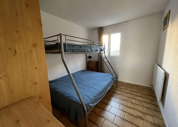 Grand 3 Pieces Avec Terrasse, Lave-linge Et Lave-vaisselle, Animaux Acceptes - Fr-1-702-24 Appartement Agde