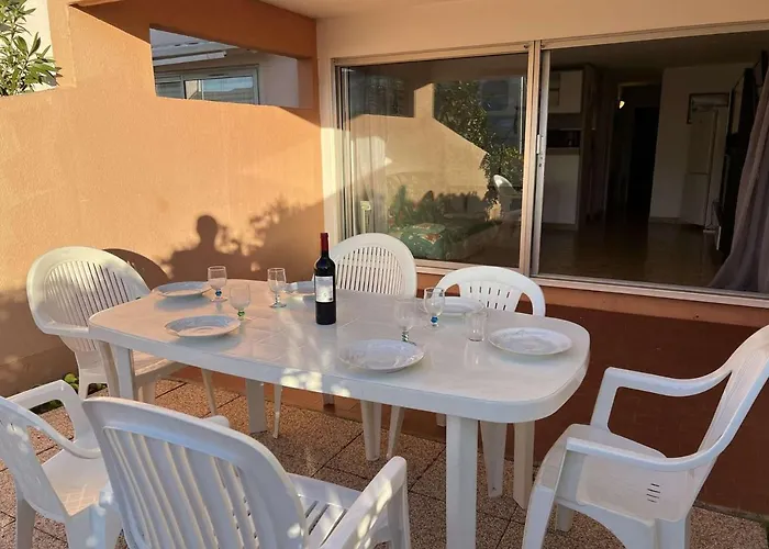 Grand 3 Pieces Avec Terrasse, Lave-linge Et Lave-vaisselle, Animaux Acceptes - Fr-1-702-24 * Agde